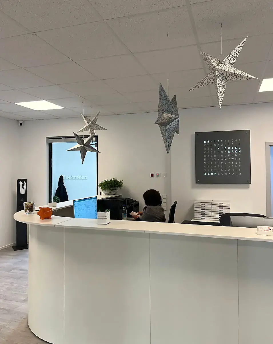 Empfangstresen im Rehabilitations-Zentrum de Greef in Mühlacker